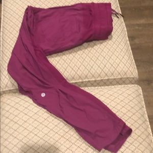 Lululemon dance pant III CAPRI size 4